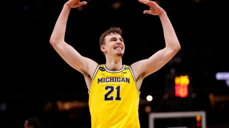 现勇敢的年 现勇敢的年